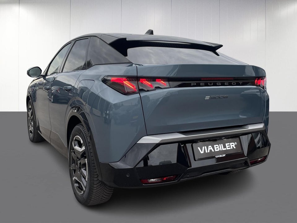 Peugeot e-3008 77 GT 5d