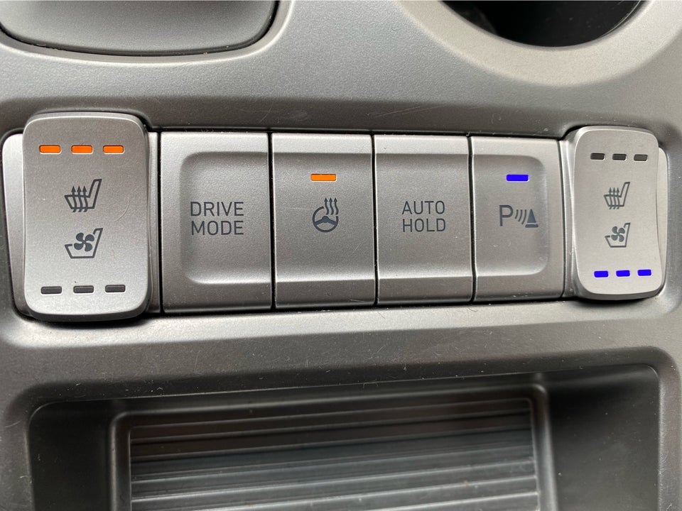 Hyundai Kona 64 EV Premium 5d