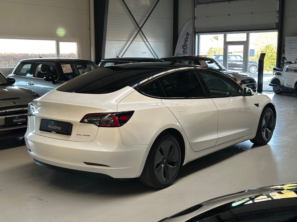 Tesla Model 3 Long Range AWD 4d