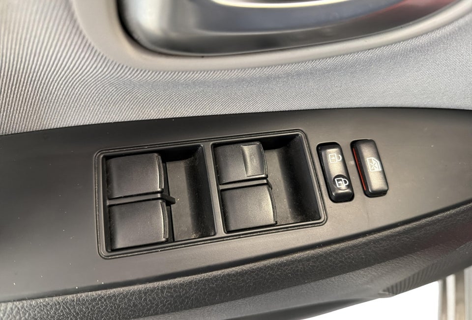 Toyota Avensis 1,8 VVT-i T2 Touring Sports 5d