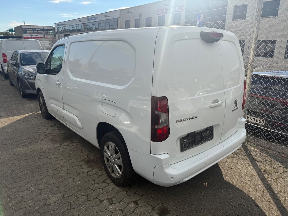 Peugeot Partner 1,5 BlueHDi 130 L2V2 Ultimate EAT8 Van