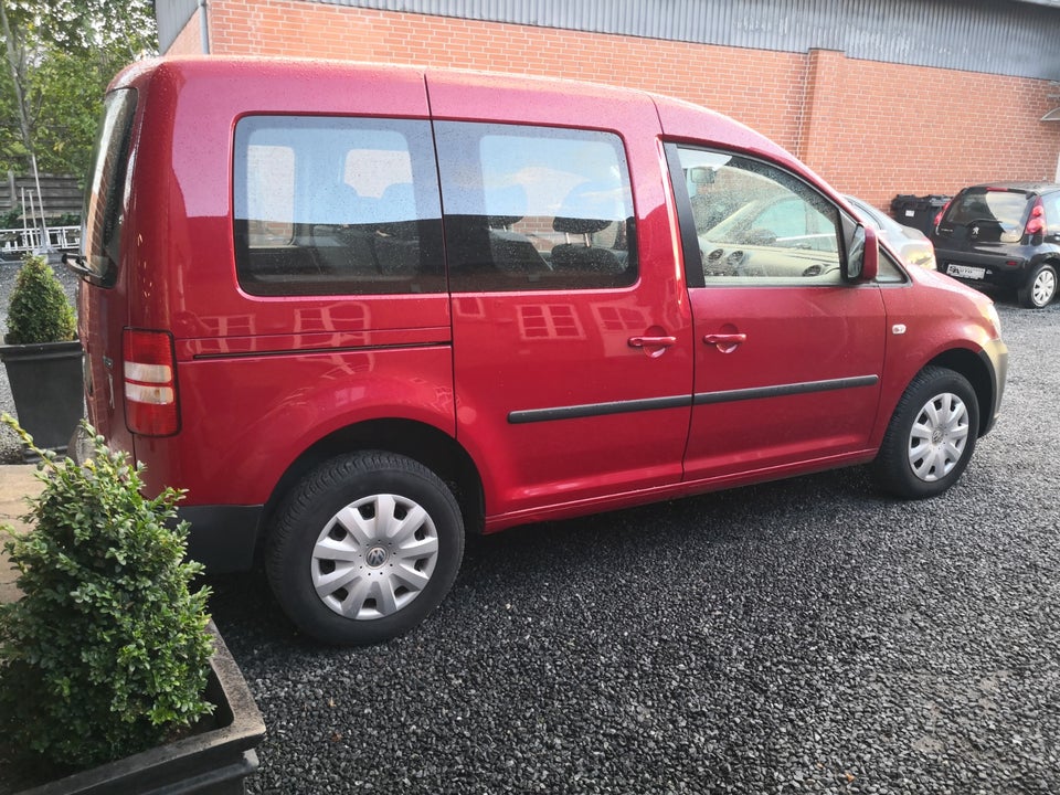 VW Caddy 1,2 TSi 85 Trendline 5d