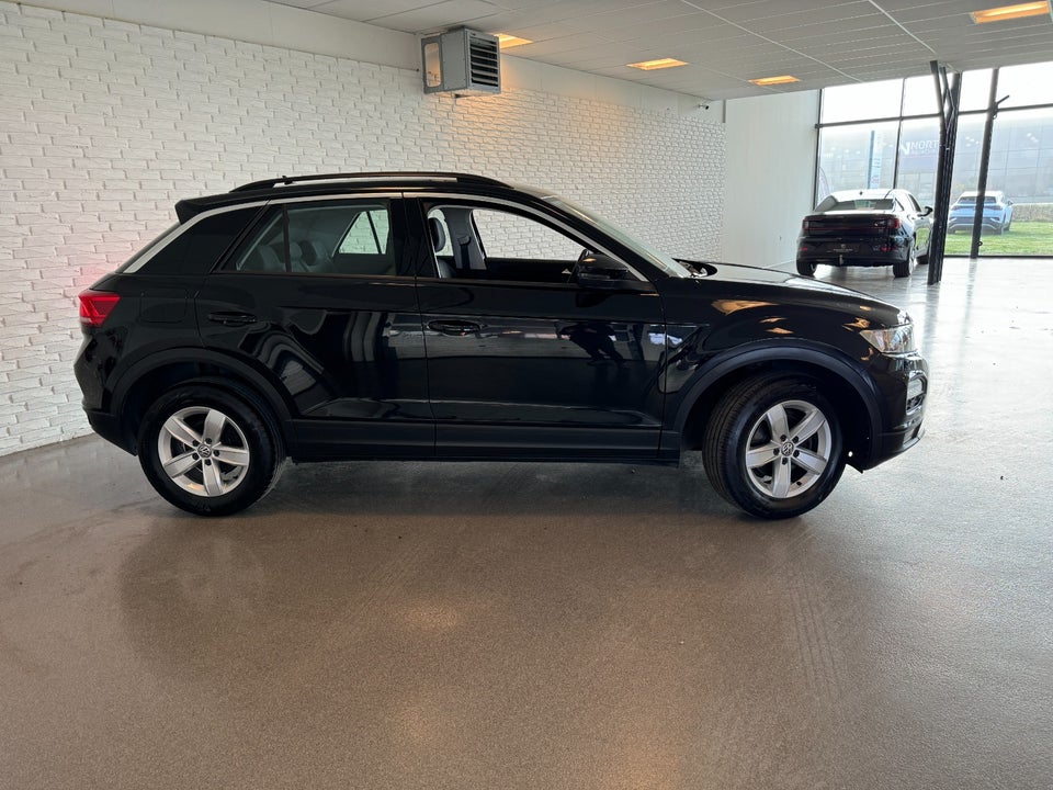 VW T-Roc 1,0 TSi 115 City 5d