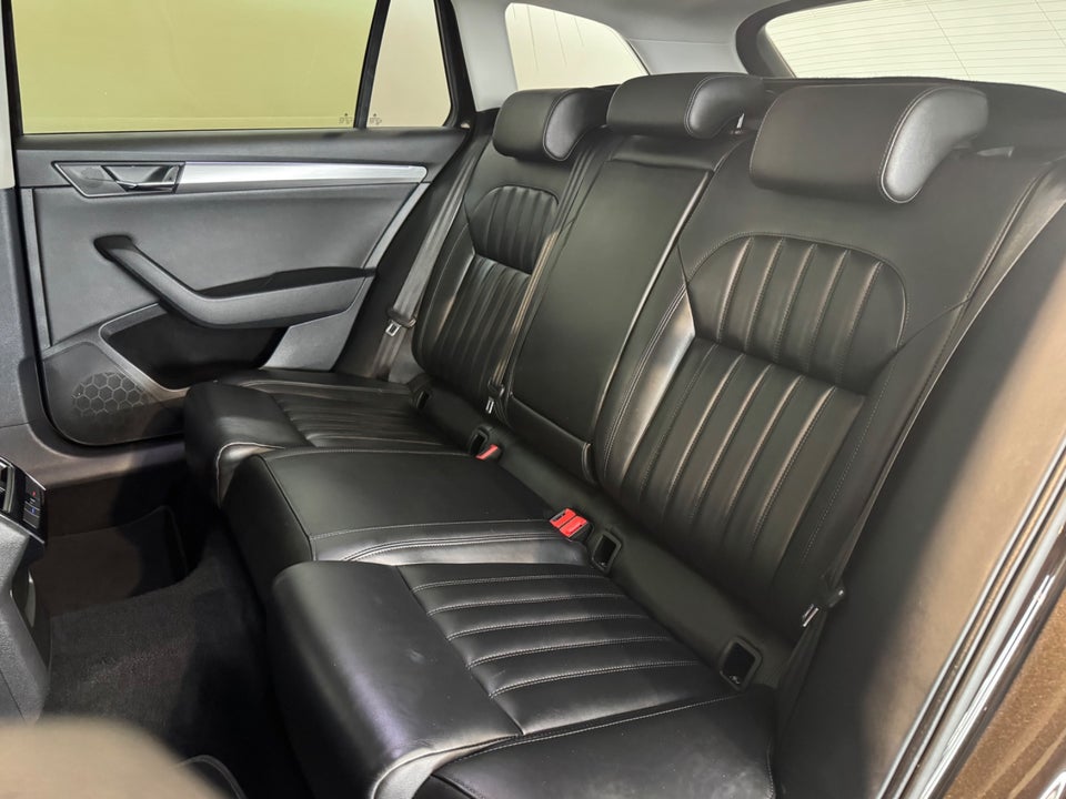 Skoda Superb 1,5 TSi 150 Active Combi DSG 5d