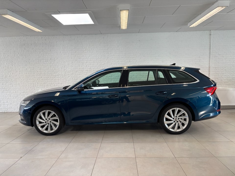 Skoda Octavia 1,4 TSi iV Plus Combi DSG 5d