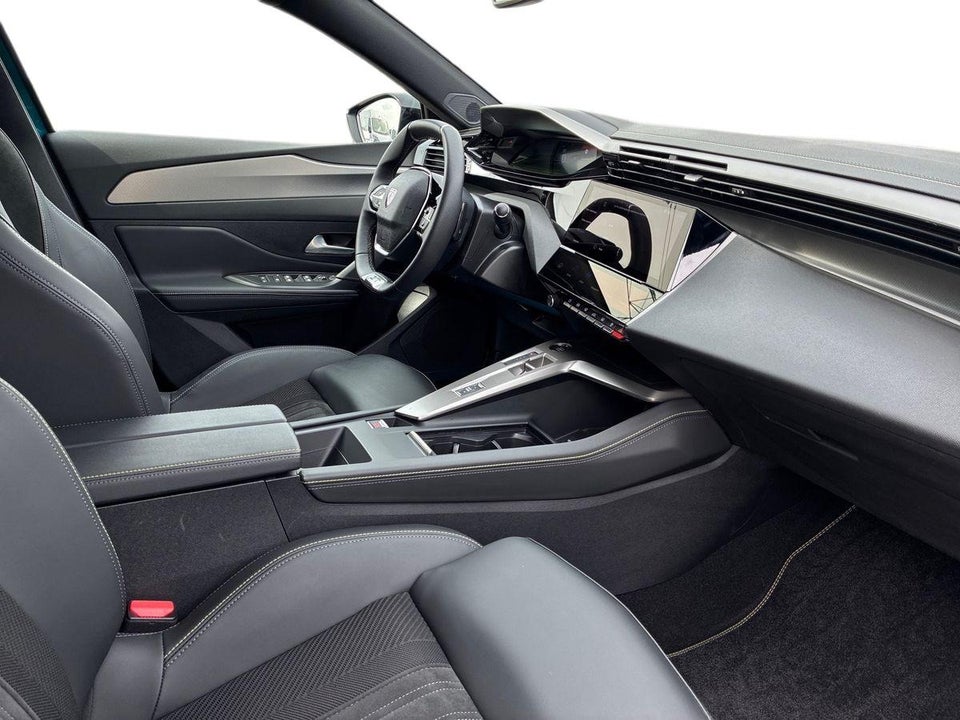 Peugeot e-408 58 GT 5d