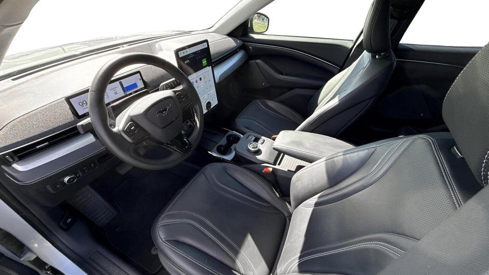Ford Mustang Mach-E 98 Extended Range 5d