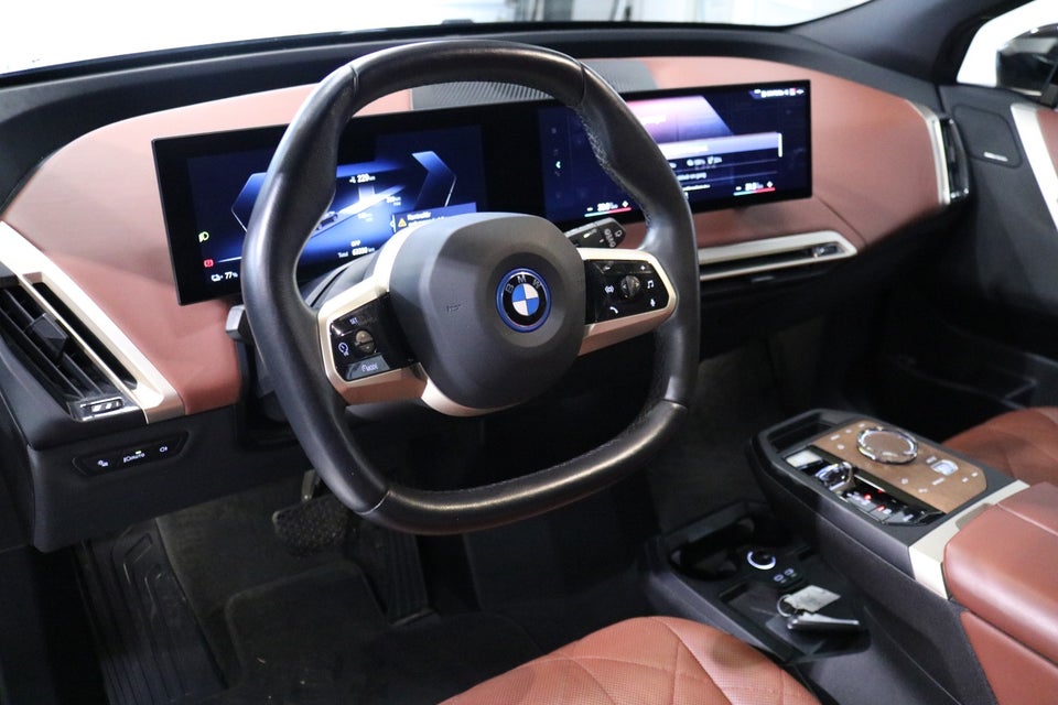 BMW iX xDrive40 Fully Charged Sport 5d