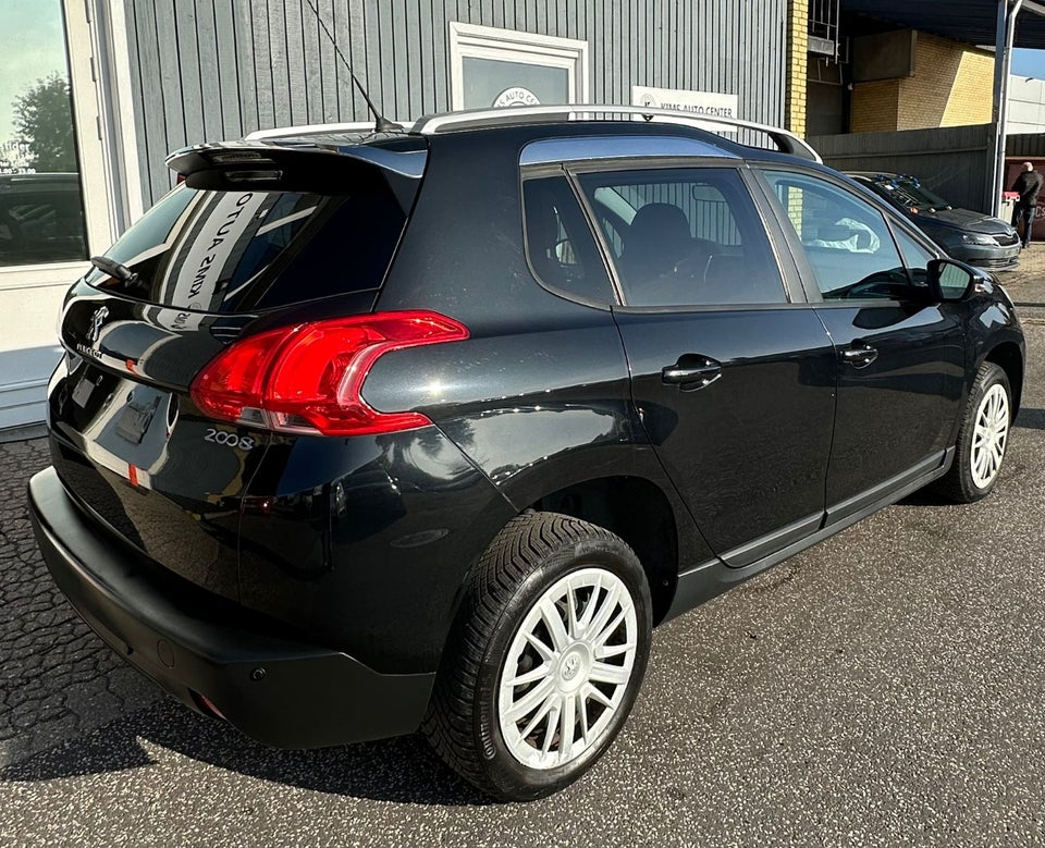 Peugeot 2008 1,2 VTi 82 Active 5d