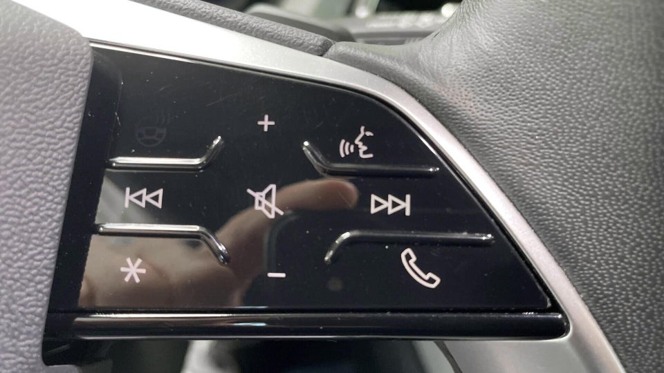 Audi Q4 e-tron 50 quattro 5d