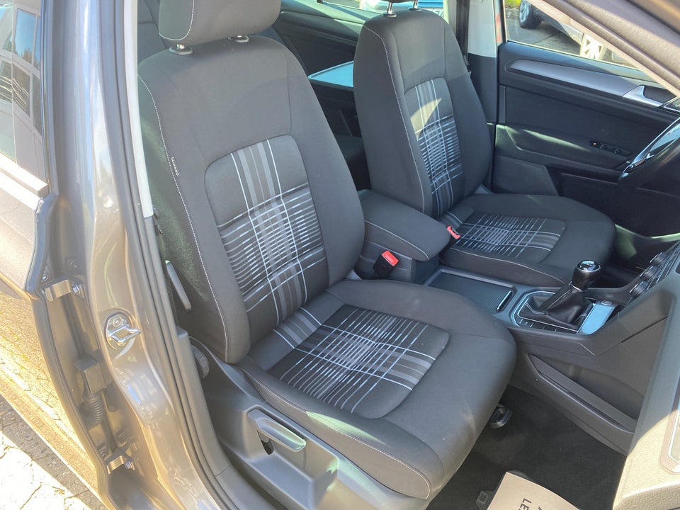VW Golf Sportsvan 1,6 TDi 110 Lounge 5d