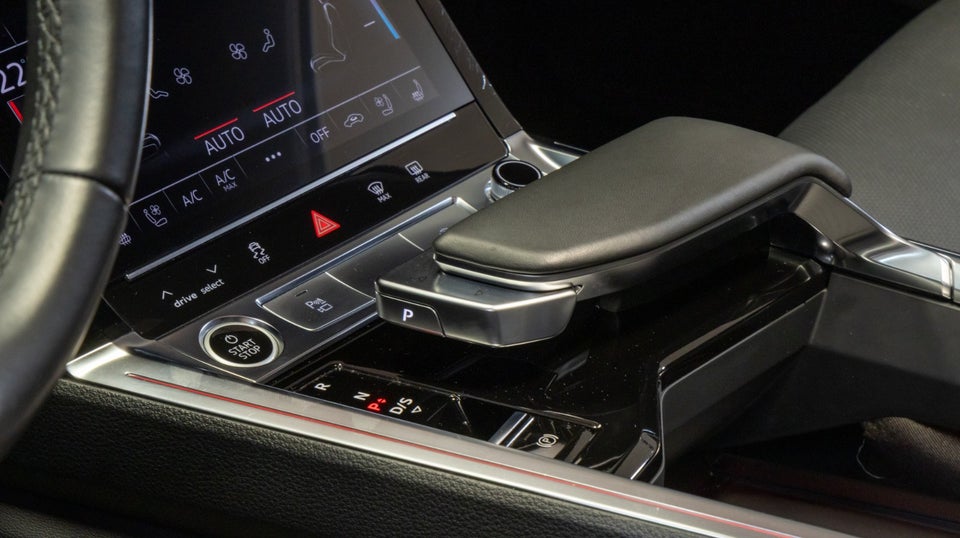 Audi e-tron 55 S-line quattro 5d