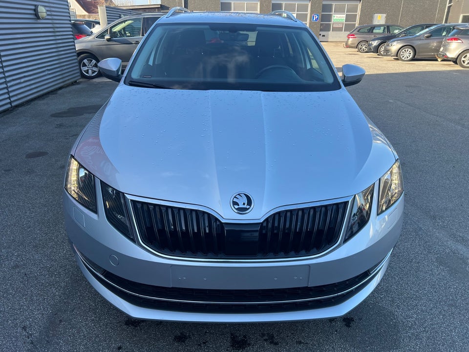 Skoda Octavia 2,0 TDi 150 Business Line+ Celebration Combi DSG 5d