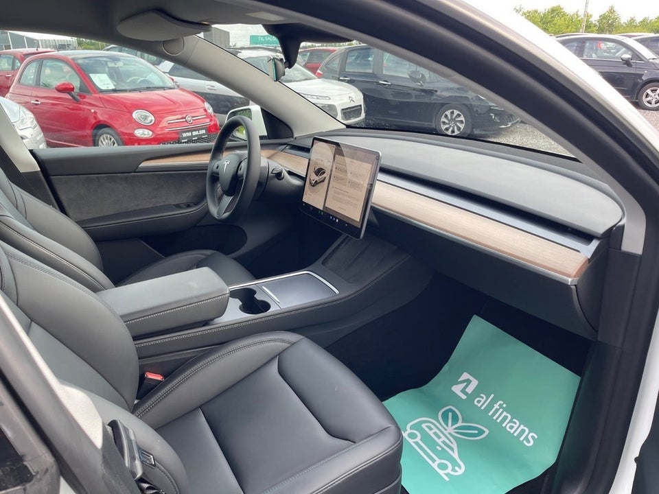 Tesla Model Y Long Range RWD 5d