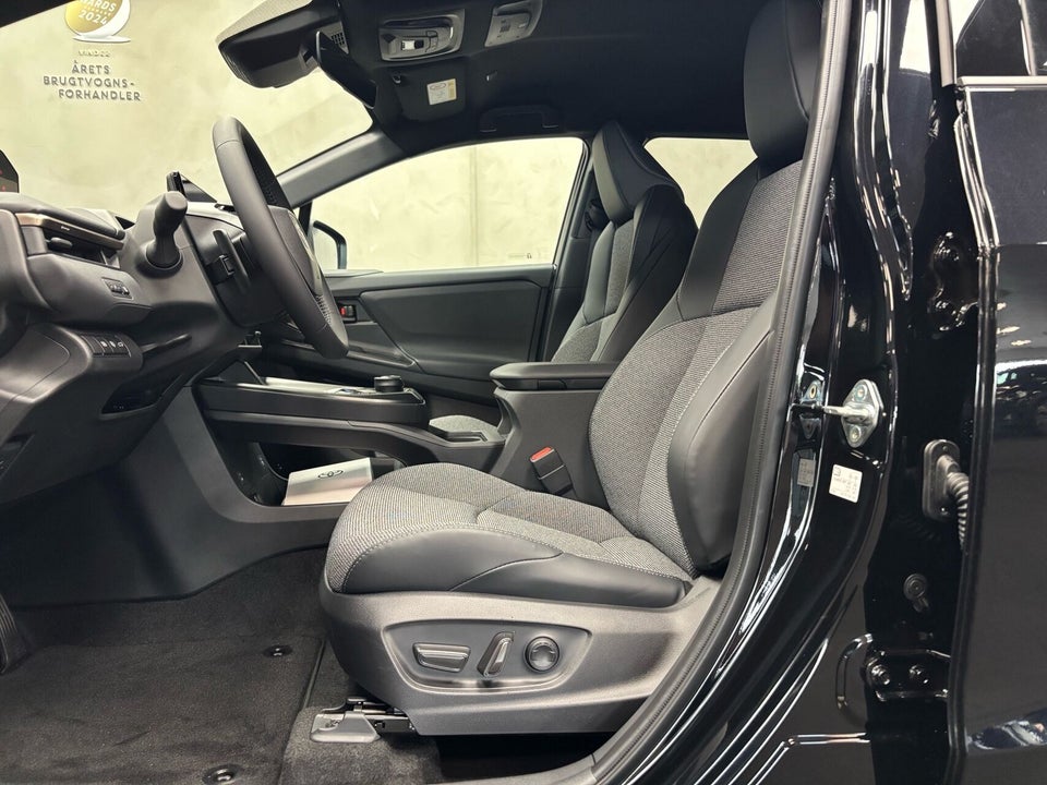 Toyota bZ4X 73 Active Tech 5d