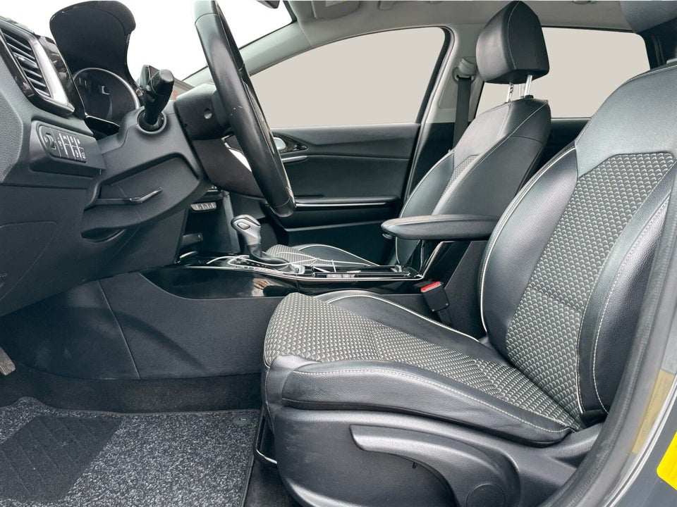 Kia Ceed 1,6 PHEV Upgrade SW DCT 5d