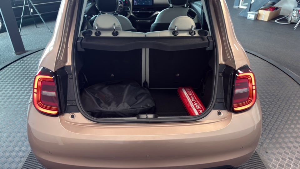 Fiat 500e 42 la Prima Sky 3d