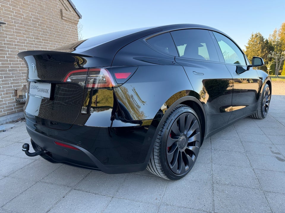 Tesla Model Y Performance AWD 5d