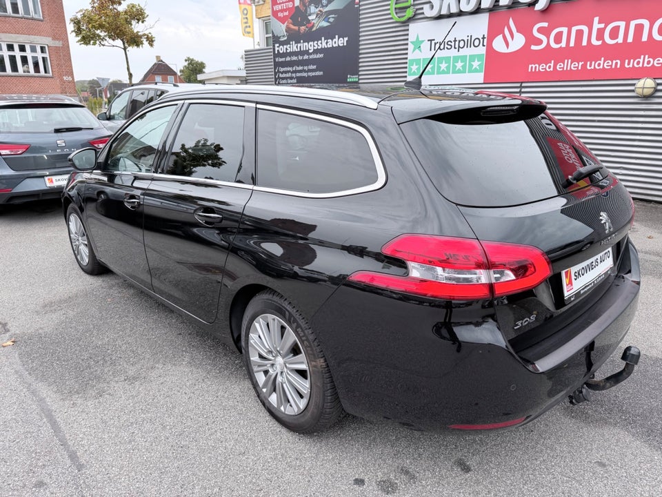 Peugeot 308 1,5 BlueHDi 130 Selection Sky SW 5d