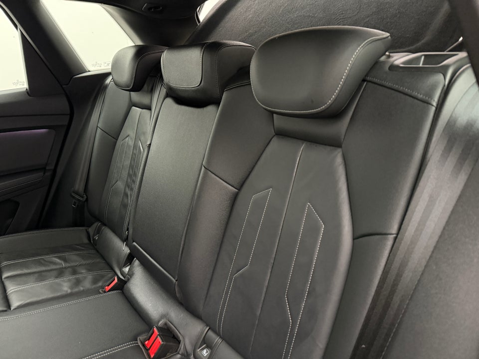 Audi Q4 e-tron 40 S-line 5d