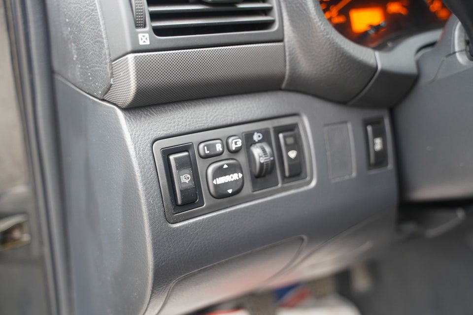 Toyota Avensis 1,8 VVT-i Terra stc. 5d