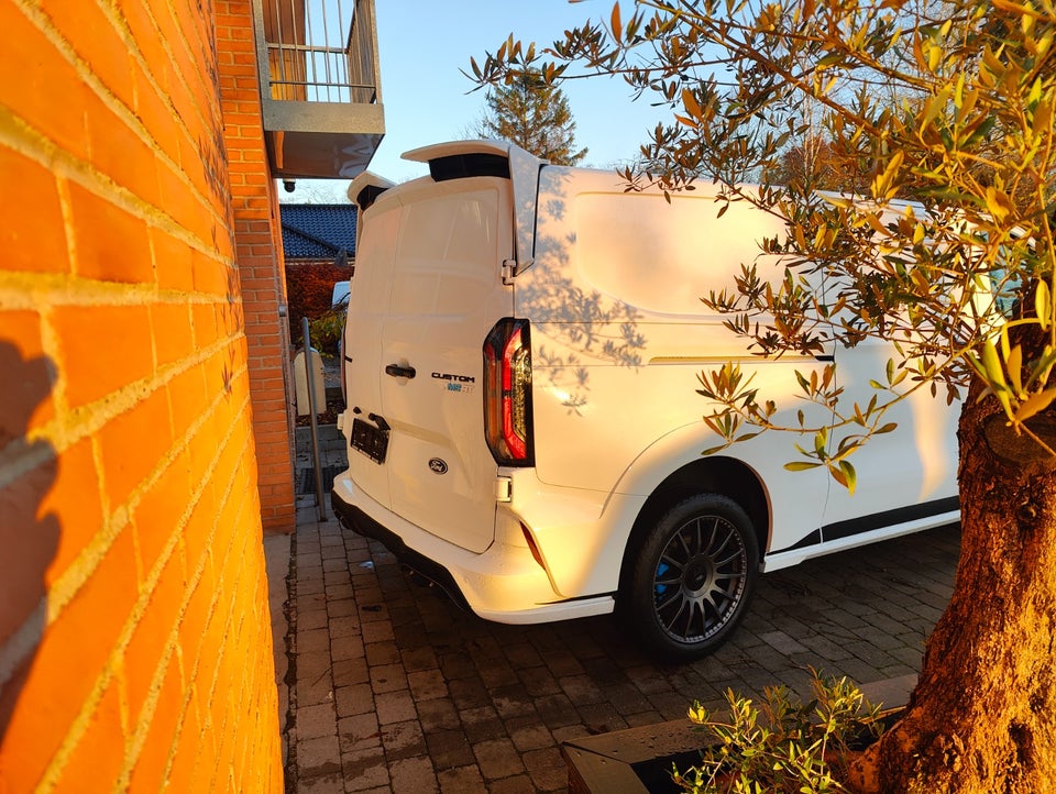 Ford Transit Custom 320L 2,0 EcoBlue MS-RT aut.