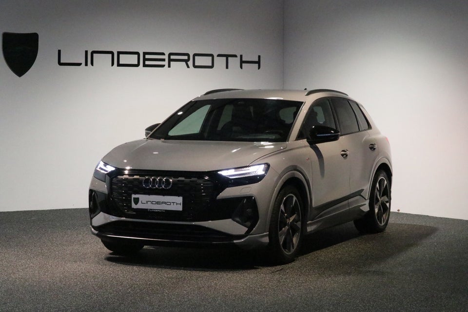 Audi Q4 e-tron 50 S-line quattro 5d