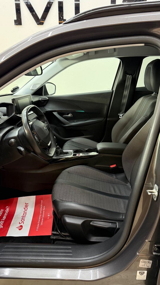 Peugeot 2008 1,2 PureTech 130 Allure Pack 5d
