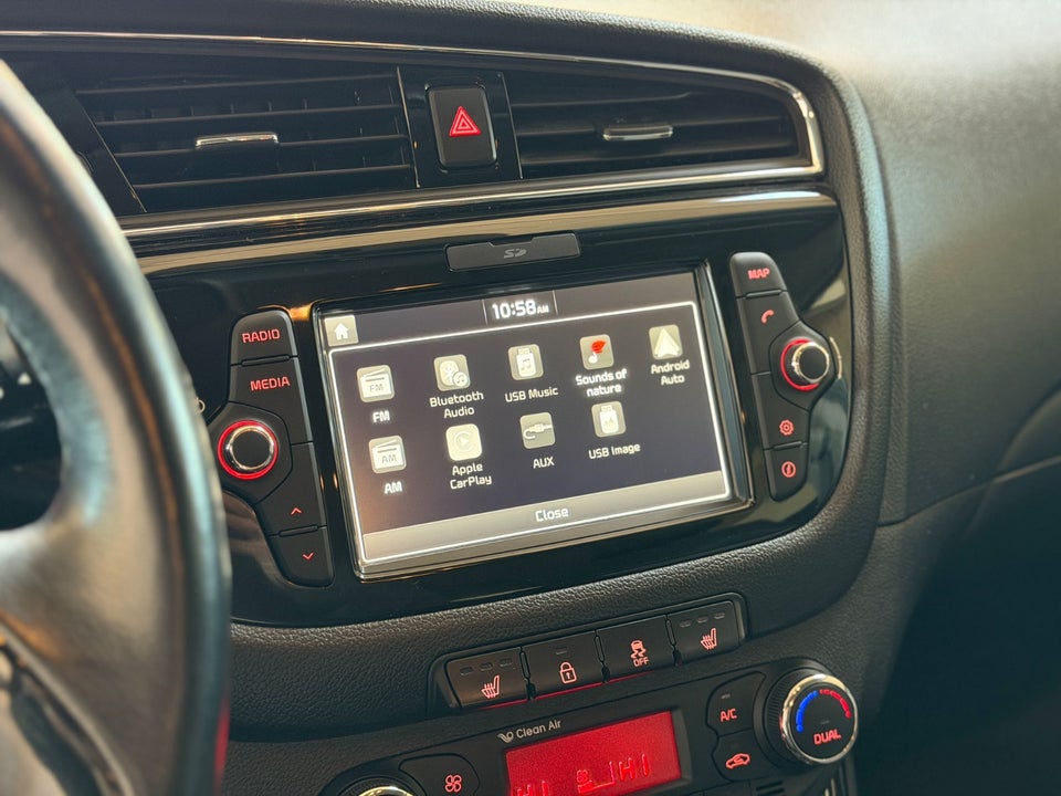 Kia Ceed 1,6 CRDi 136 Attraction SW 5d