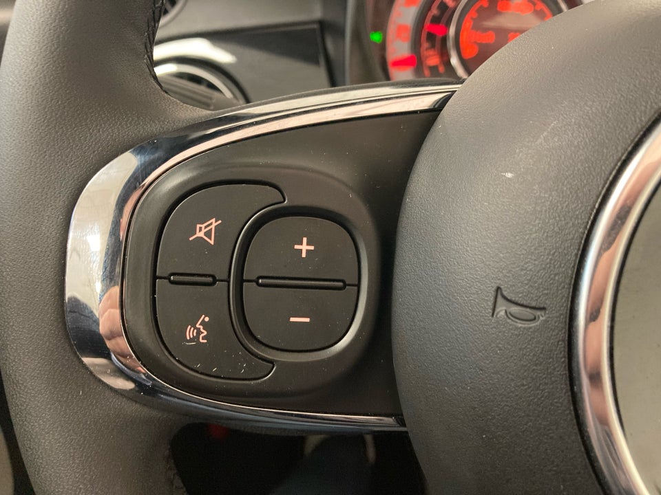 Fiat 500C 1,0 Hybrid Dolcevita 2d