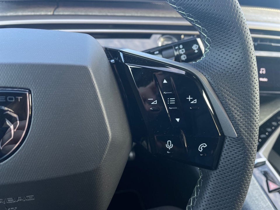 Peugeot e-5008 77 GT Pack 7prs 5d
