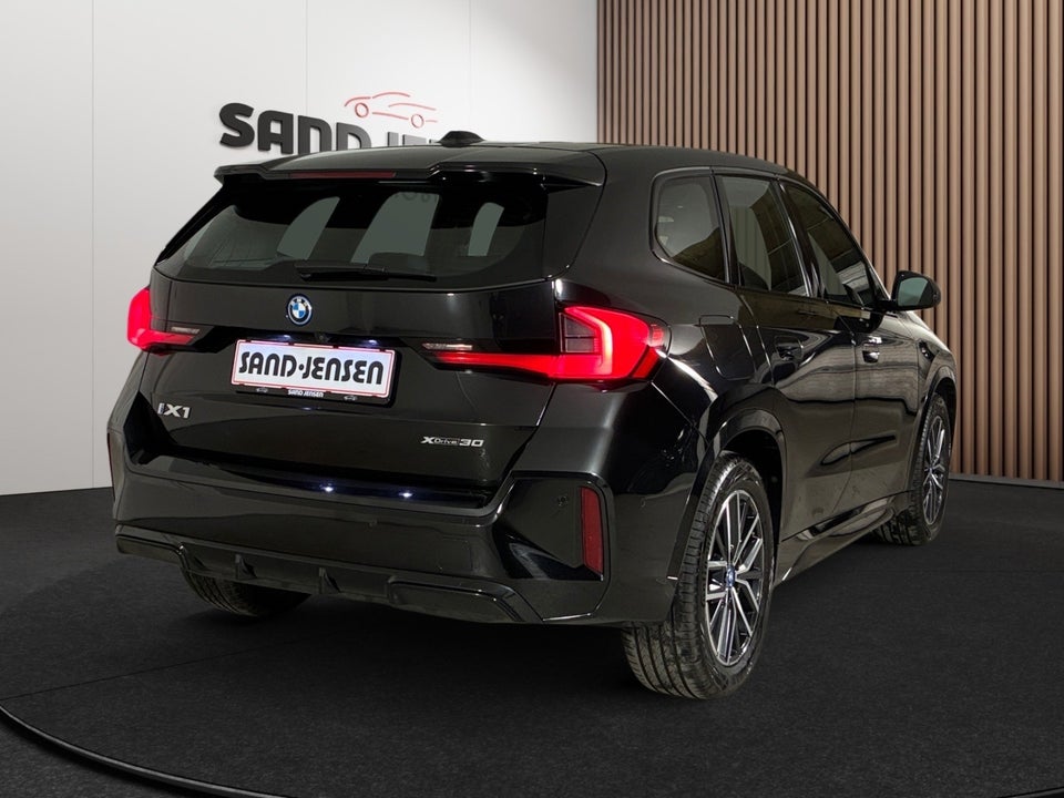 BMW iX1 xDrive30 M-Sport Premium 5d