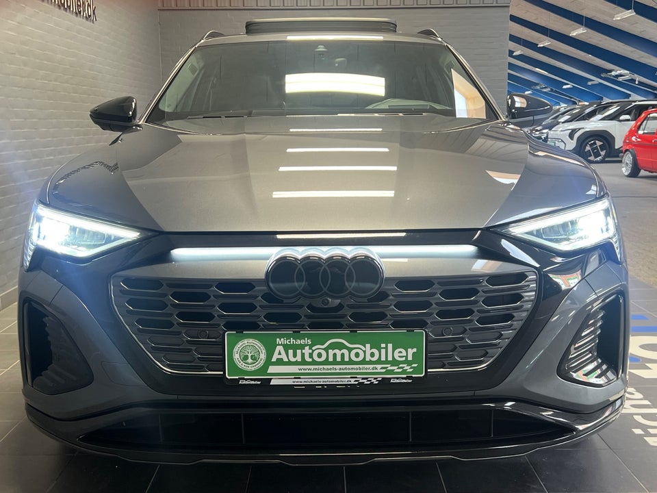 Audi Q8 e-tron 55 S-line quattro 5d