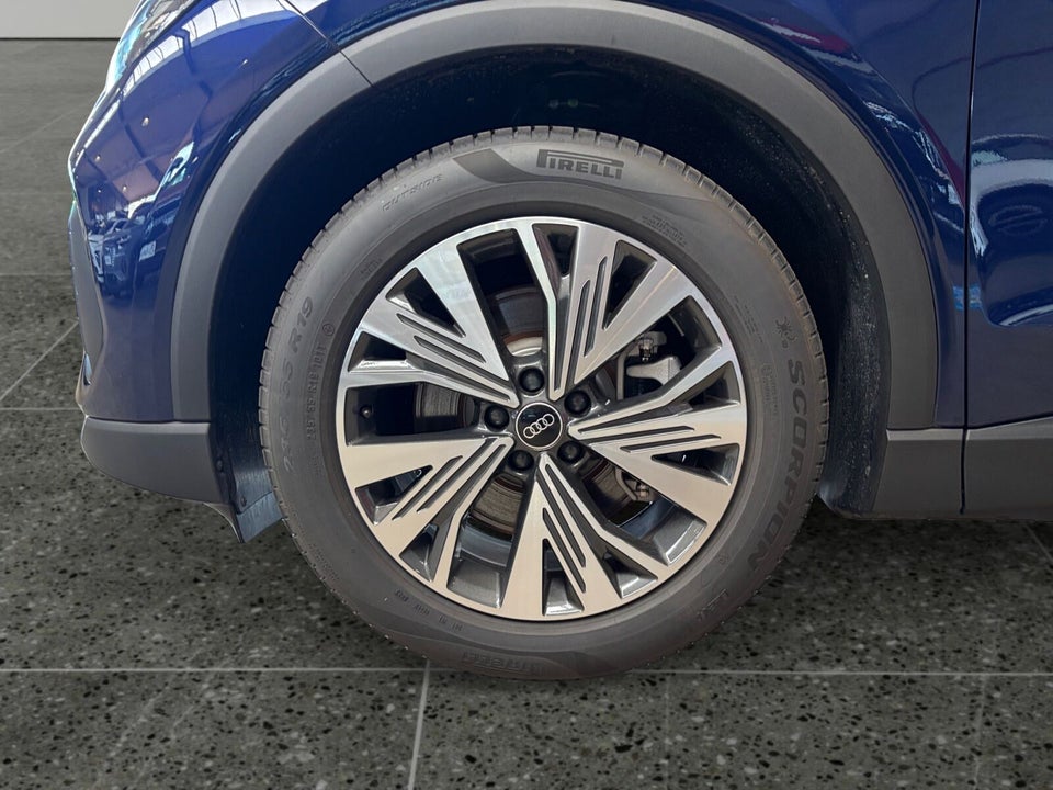 Audi Q4 e-tron 40  5d