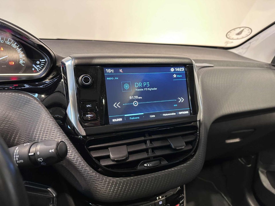 Peugeot 208 1,6 BlueHDi 100 Allure Sky 5d