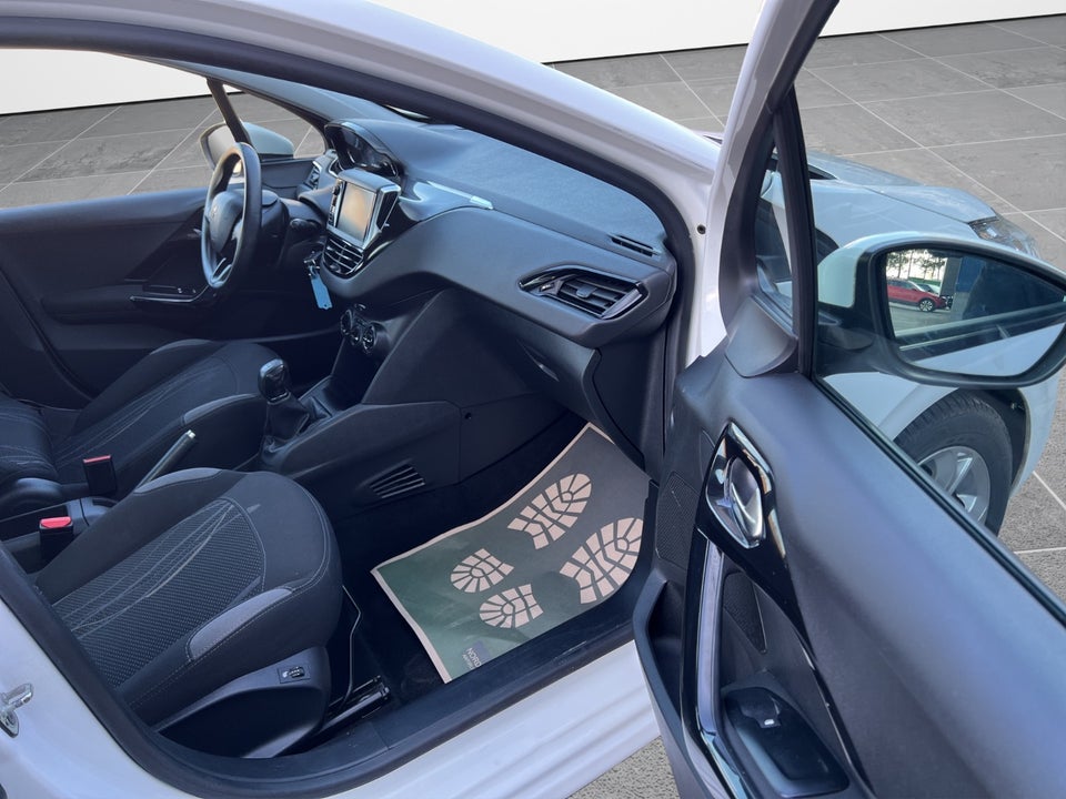 Peugeot 208 1,2 VTi 82 Active 5d