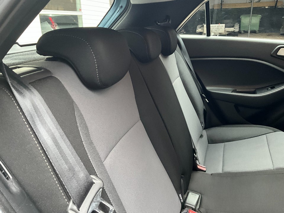 Hyundai i20 1,25 Trend 5d