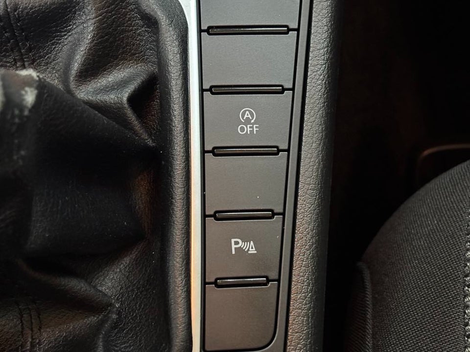 VW Passat 1,6 TDi 105 Comfortline Variant BMT 5d