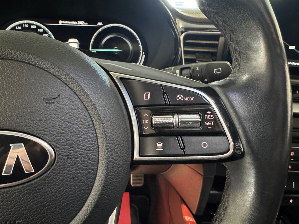 Kia XCeed 1,6 PHEV Upgrade DCT 5d