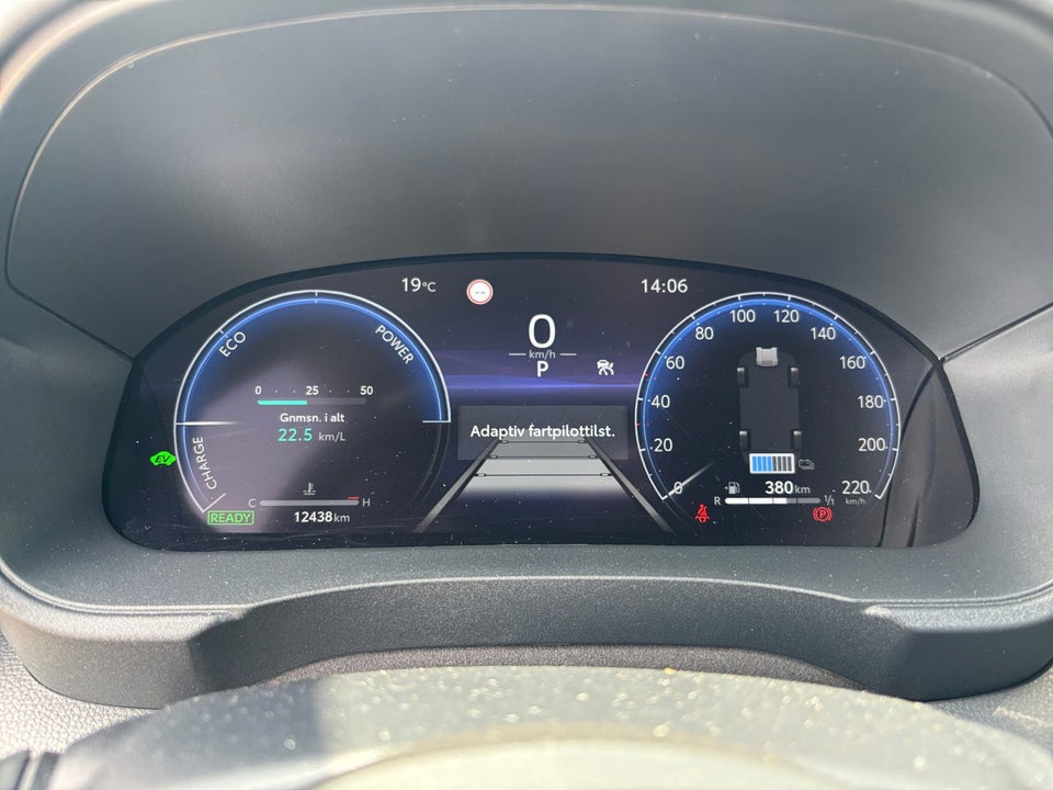 Toyota Yaris 1,5 Hybrid Executive e-CVT 5d