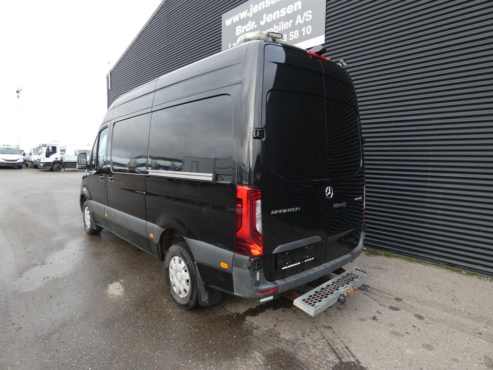 Mercedes Sprinter 319 3,0 CDi A2 Kassevogn aut. RWD