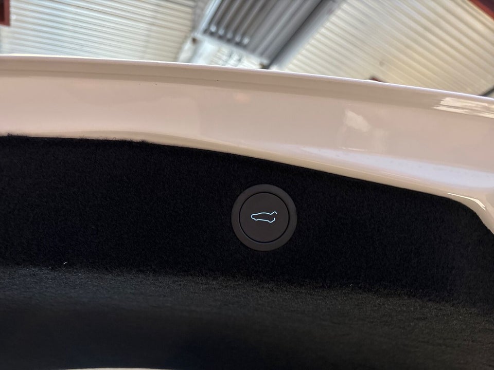 Tesla Model 3 RWD 4d