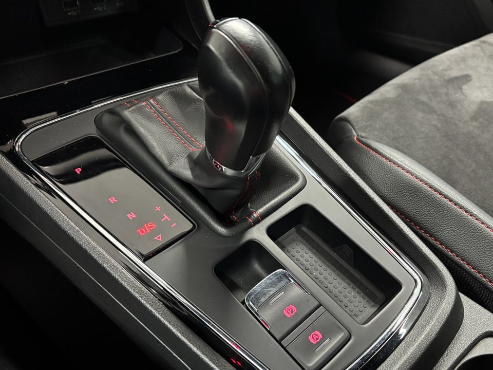 Seat Leon 1,5 TSi 150 FR Black Line DSG 5d