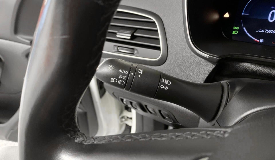 Renault Megane IV 1,6 E-Tech Zen Sport Tourer 5d