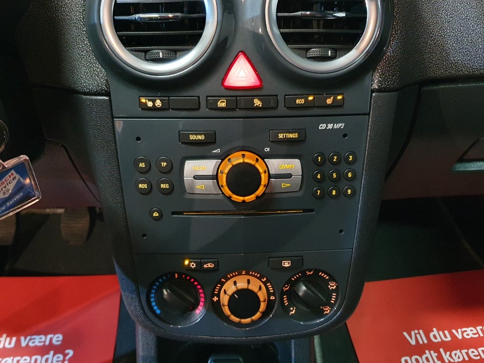 Opel Corsa 1,4 16V Cosmo 5d