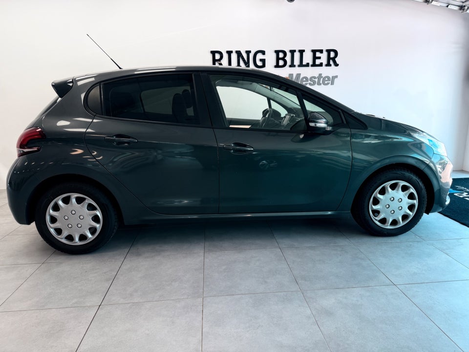 Peugeot 208 1,6 BlueHDi 100 Envy Sky 5d