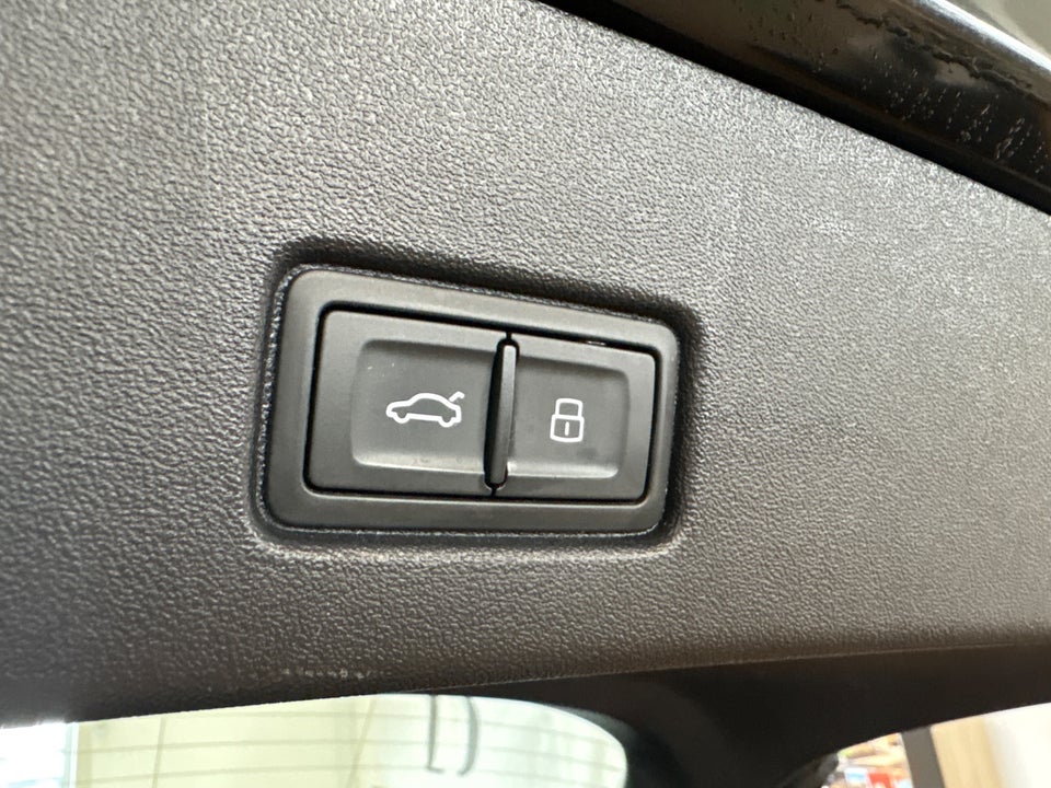 Audi Q4 e-tron 40 Advanced 5d