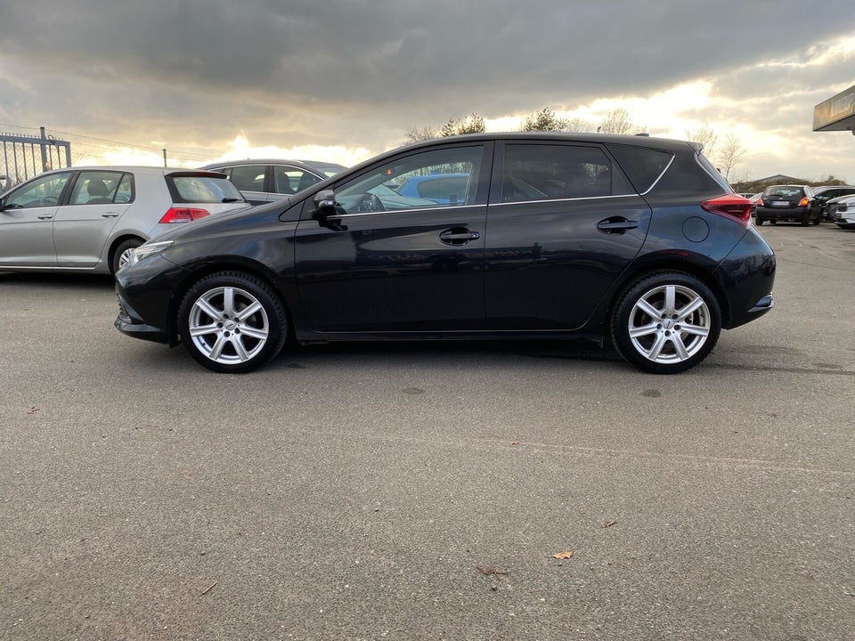 Toyota Auris 1,2 T T2 Style 5d