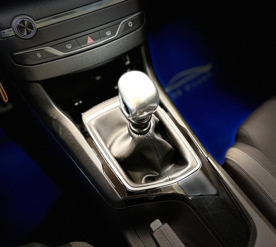 Peugeot 308 1,6 e-HDi 116 Active 5d