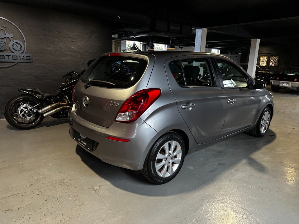 Hyundai i20 1,25 Classic XTR 5d